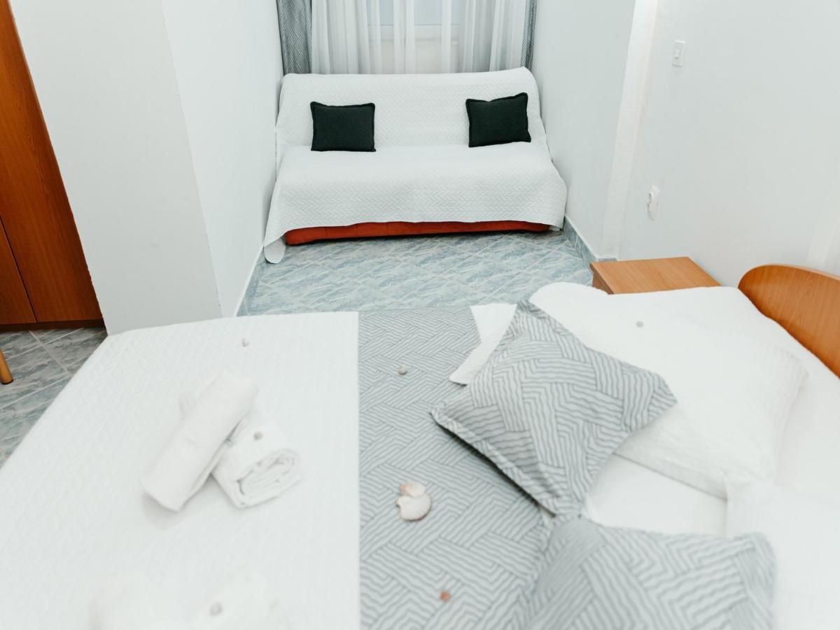 Apartmani Dragobratovic 科马尔纳 外观 照片