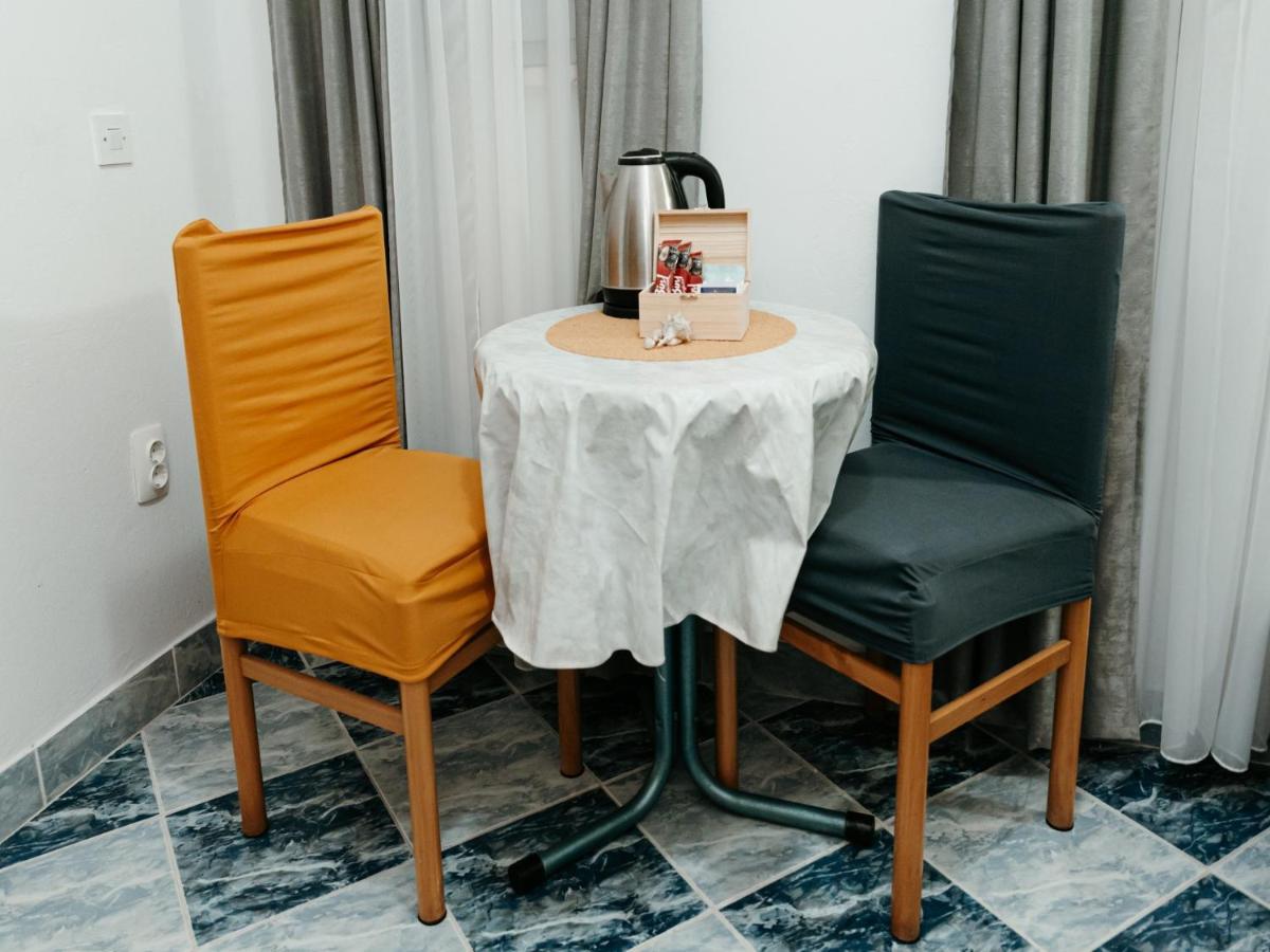 Apartmani Dragobratovic 科马尔纳 外观 照片