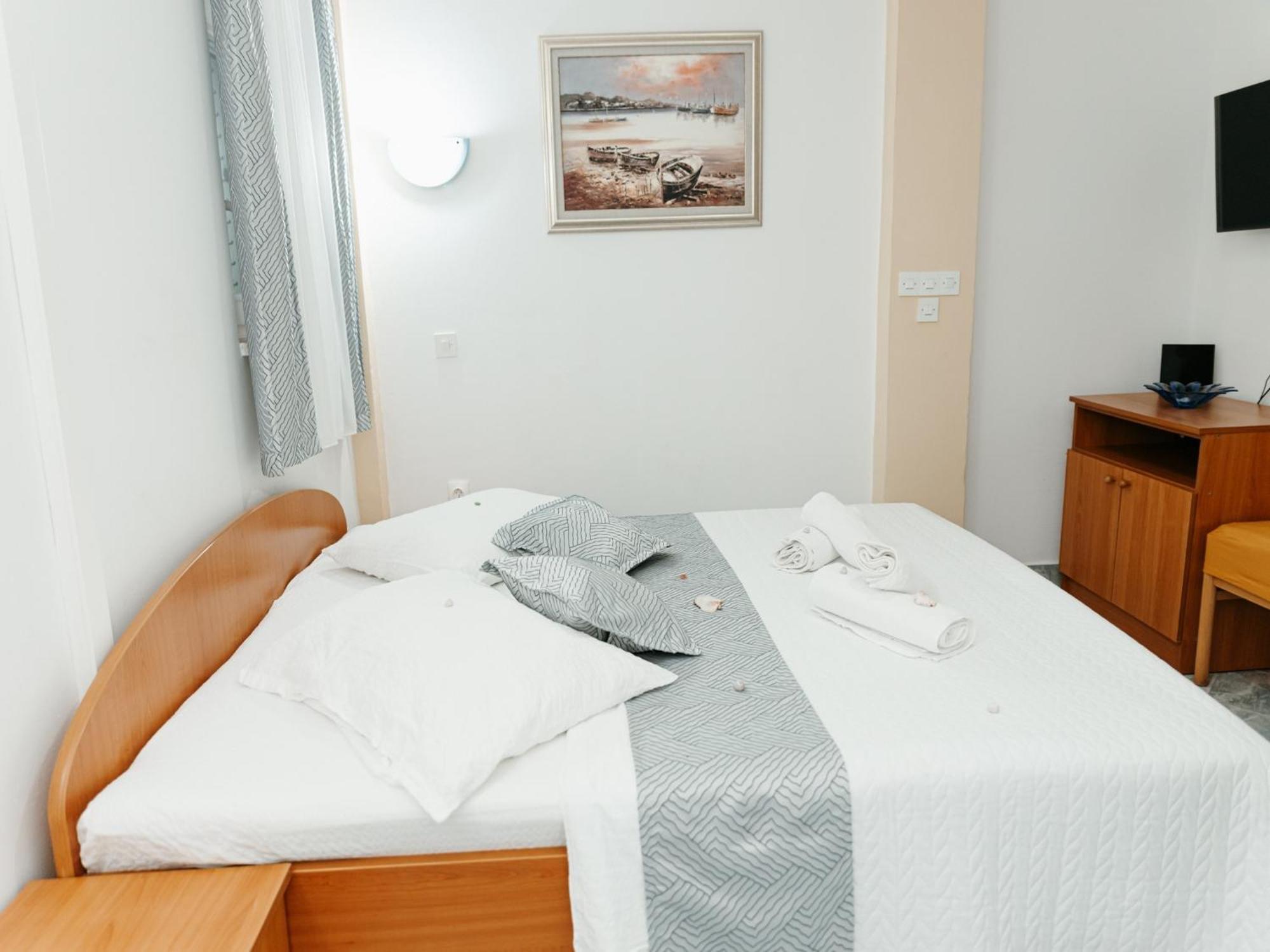 Apartmani Dragobratovic 科马尔纳 客房 照片